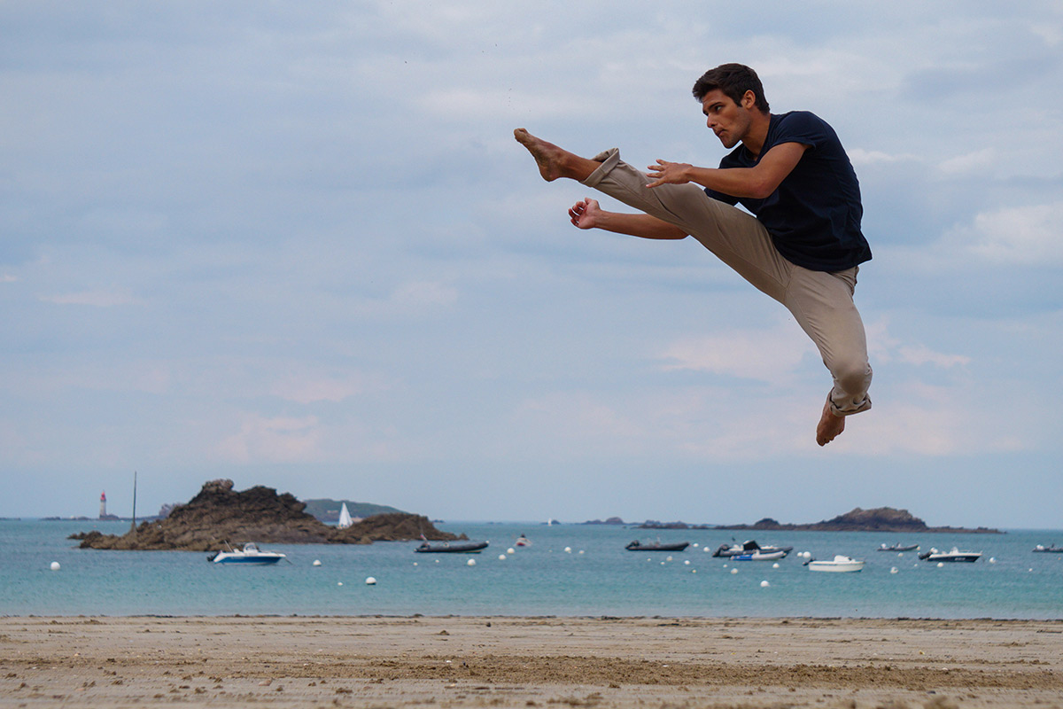 photo karaté sur la plage