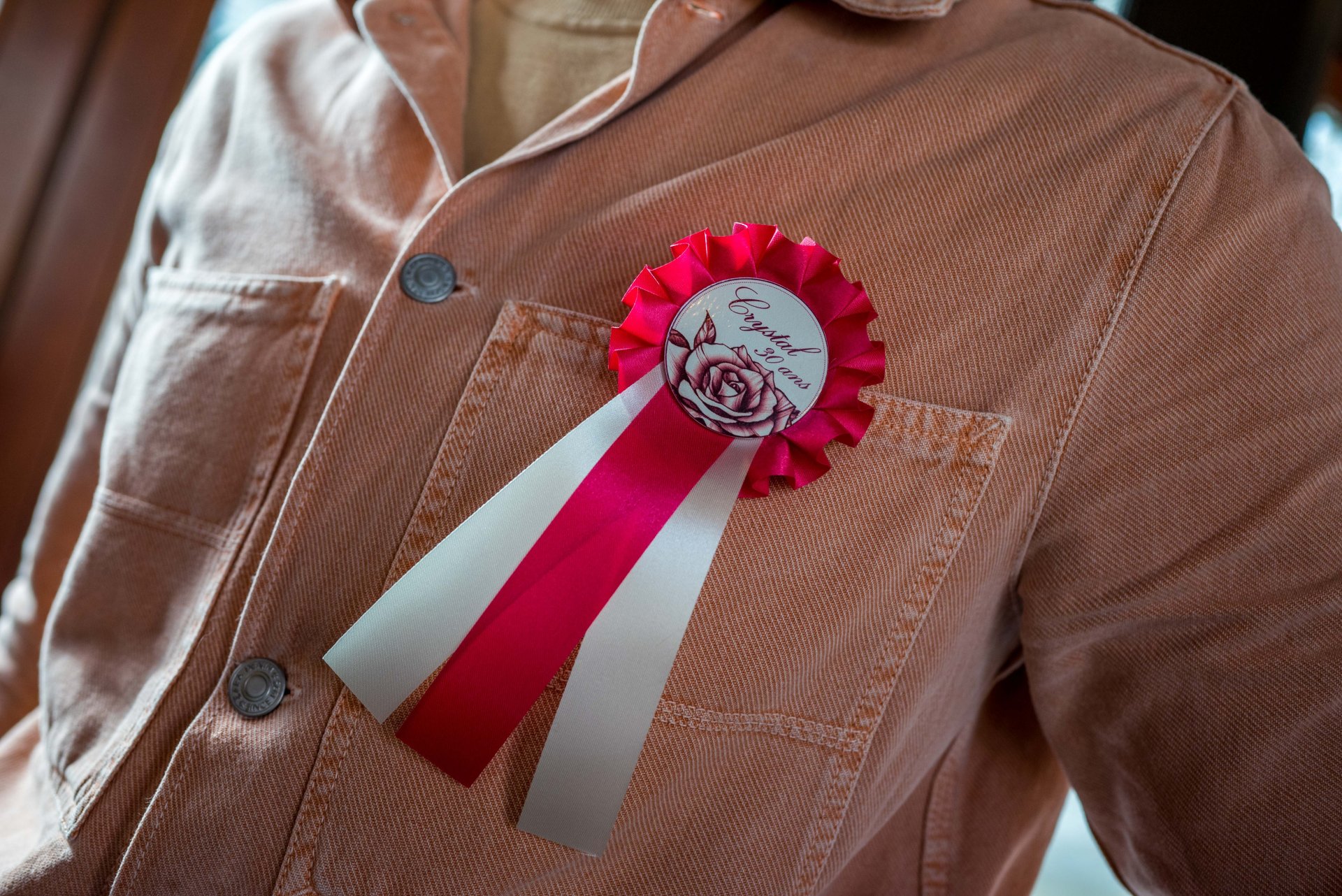 badge pin anniversaire photo