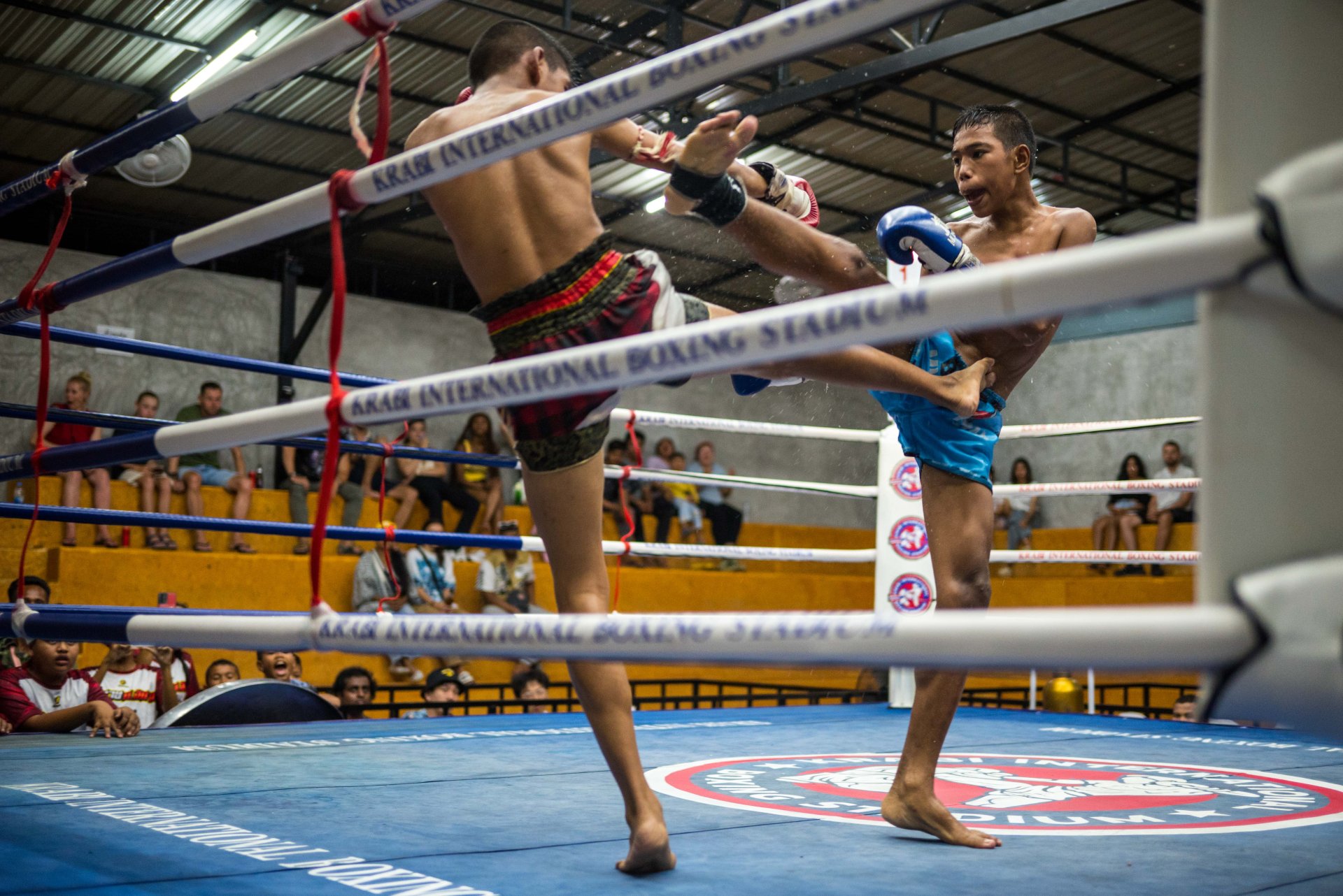 photographe de sport compétition de boxe en thailande